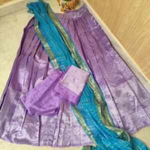 Nooré Tradition – Lilac Silk Dhavani Set