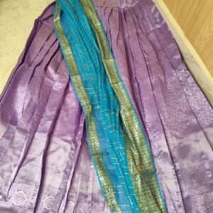 Nooré Tradition – Lilac Silk Dhavani Set
