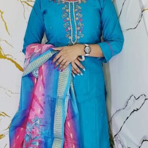 Salwar suit