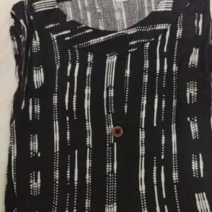 Elegant black slit top