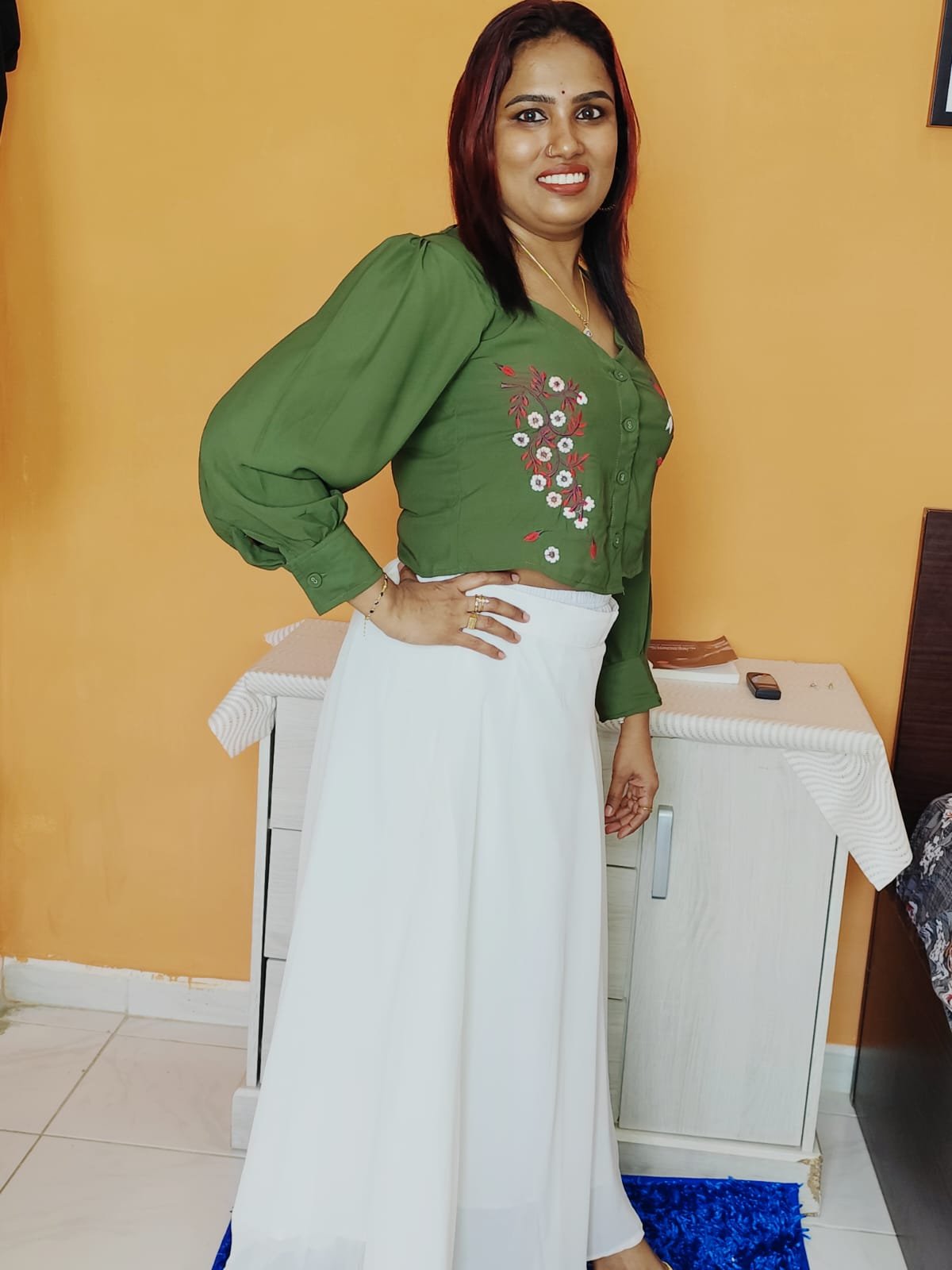 Green Embroidered Crop top - Image 3